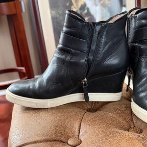 Paolo Black Leather Wedges